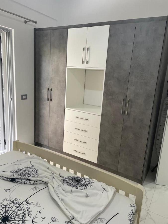 Taku Apartment Саранда Екстер'єр фото